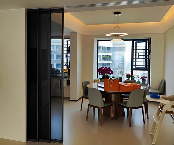 Bao quanh ban công với thêm - kính lớn + một cánh cửa vô hình, nhà tôi ngay lập tức xuất hiện lớn hơn 20㎡.